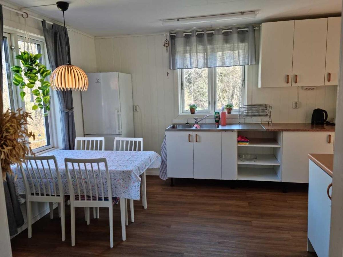 Charmigt Hus Pa Landet Naera Till Bad Strömstad Exteriér fotografie