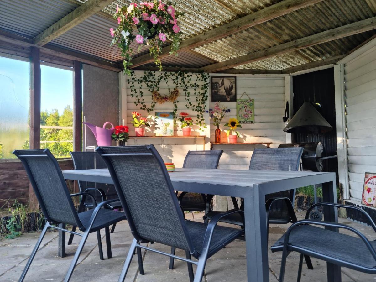 Charmigt Hus Pa Landet Naera Till Bad Strömstad Exteriér fotografie