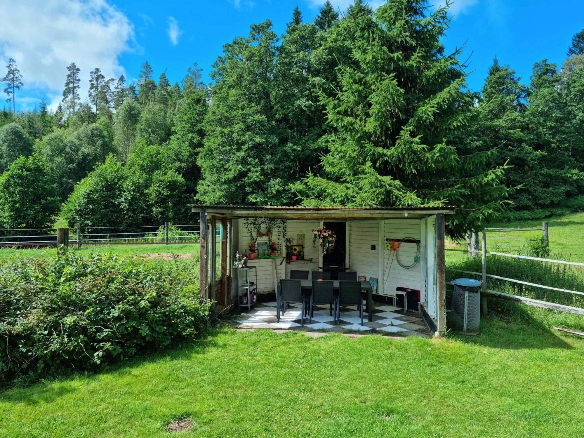 Charmigt Hus Pa Landet Naera Till Bad Strömstad Exteriér fotografie